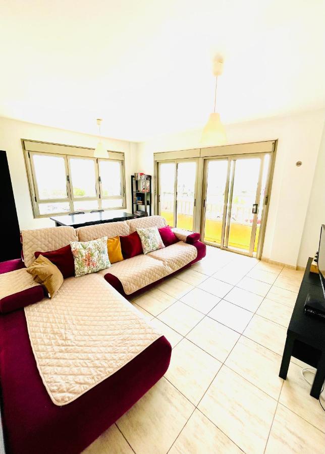 Апартаменты Piso Amplio Familiar Тельде Экстерьер фото